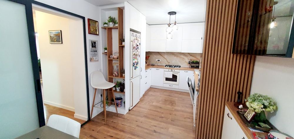 Vând vilă (casă) modernă 2023 Str Arcasilor utilată , mobilată premium