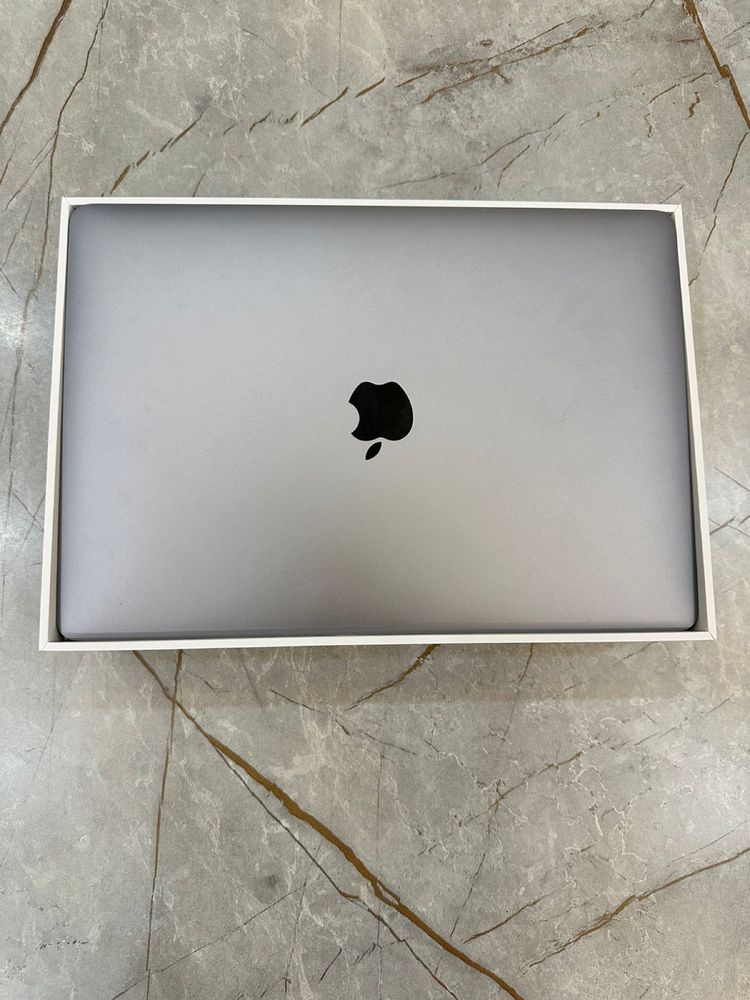 Macbook Air 13-inch