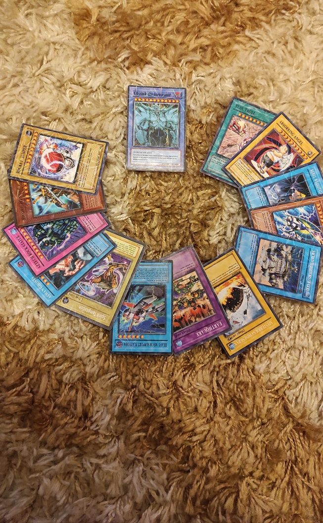 Yu-Gi-Oh карти много запазени и оригинални!"