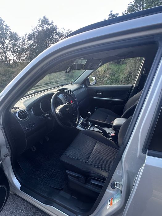 Vând Suzuki Grand Vitara