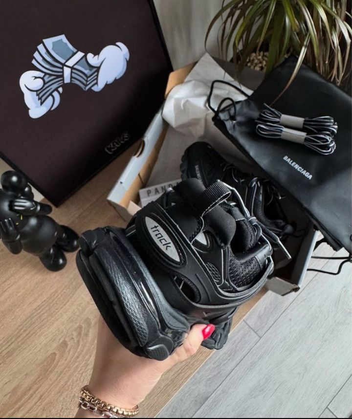 Balenciaga Track