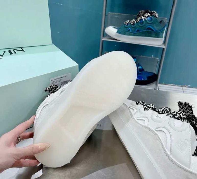 Lanvin Curb, Toate Marimile