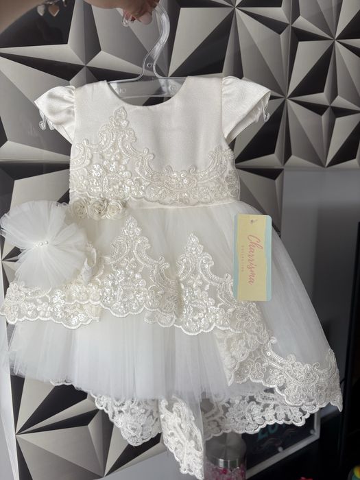 Rochita botez noua cu eticheta, Charrisma, 3 luni