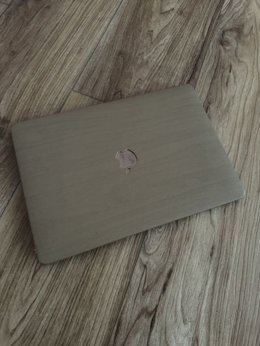 Macbook air 13 m1 8gb 256gb продам