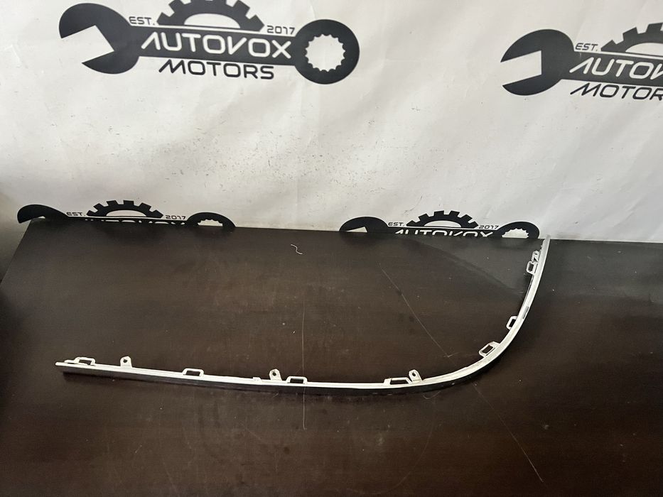 Ornament crom dreapta bara spate Audi A8 an 2018-2022