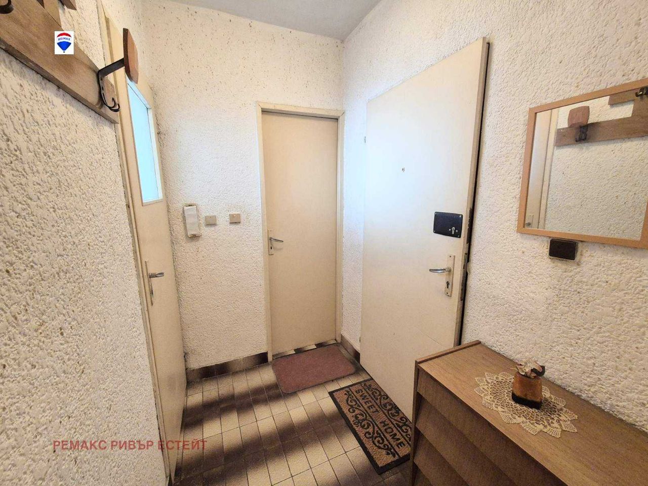 Продава се Едностаен апартамент в Русе, Чародейка - Север - 40 кв.м за 1073 €/кв.м - Снимка #8