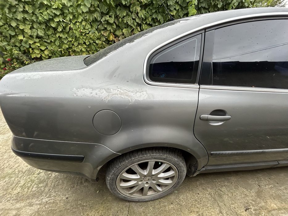 Vând Volkswagen Passat B5.5