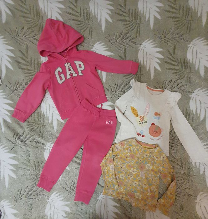 Костюм Gap теплый на девочку 3 года