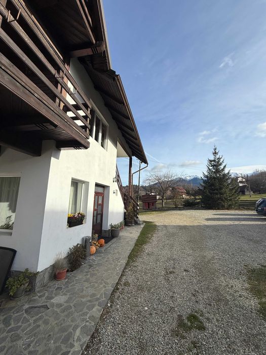 Pensiune 2 camere+leaving de revelion Bran-Moieciu pentru 4 persoane