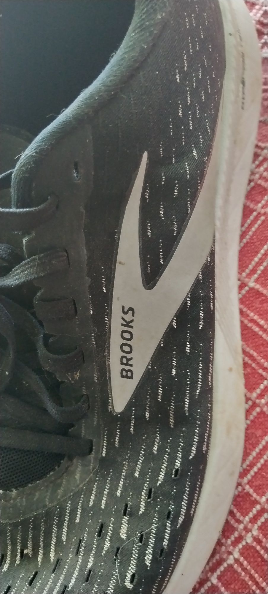 Маратонки brooks 44