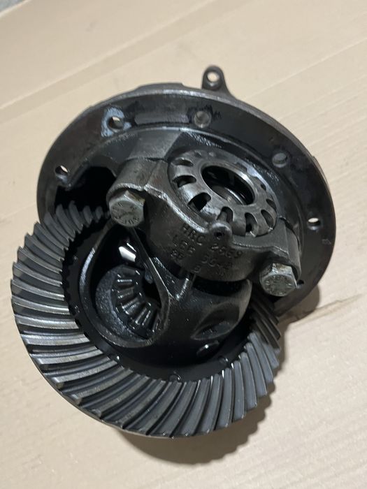 Доференциал За Lend Royver 24 Шлица