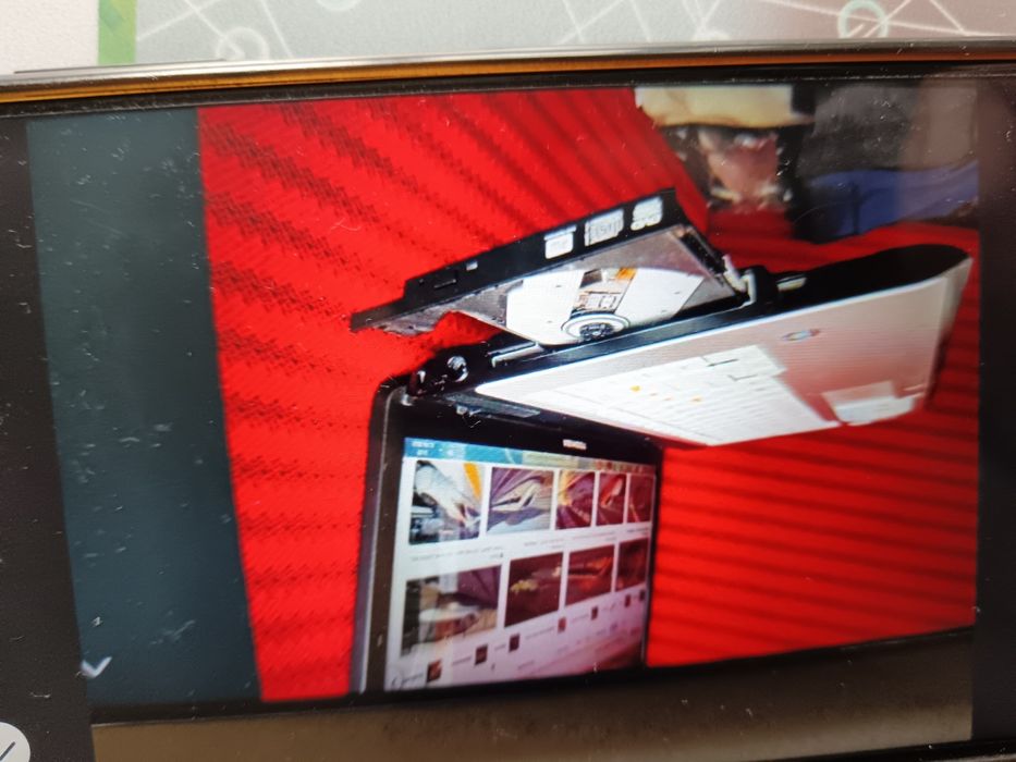 Laptop Toshiba în stare perfectă de funcționare foarte bine întreținut