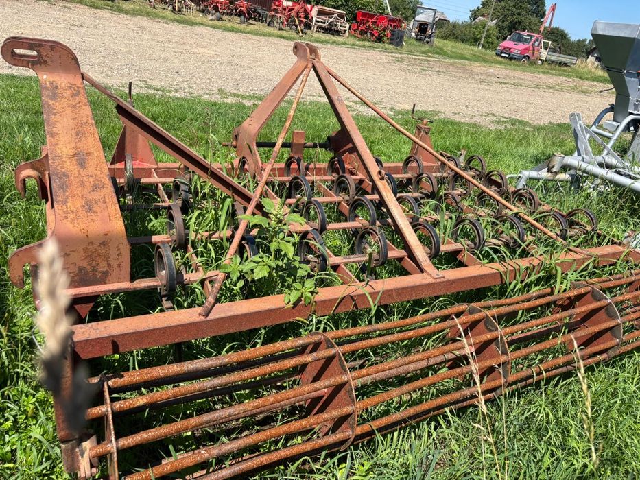 Cultivator de 3 metri latime de lucru