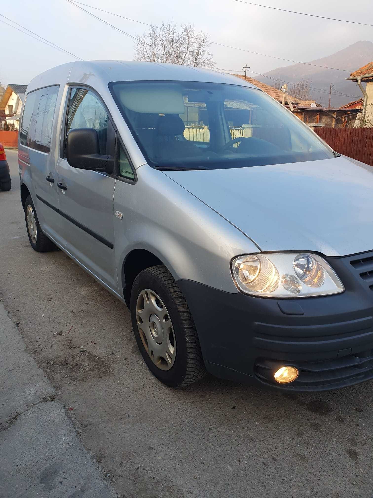 Vw caddy, motor 1.9, 105 cai, diesel an 2007  220000 km  3800 euro neg