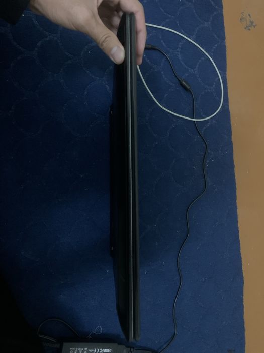 Noutbook Asus i5