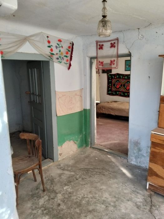 Casă de vânzare în comuna Teiu