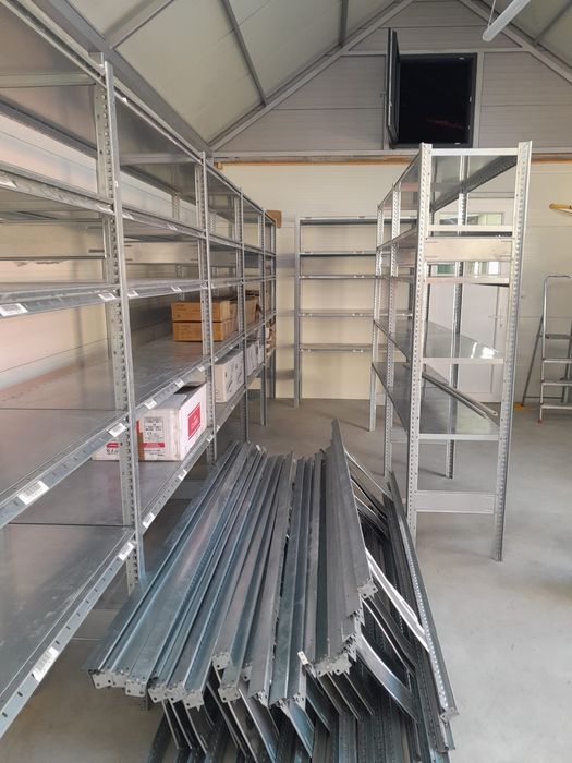 Rafturi metalice zincate