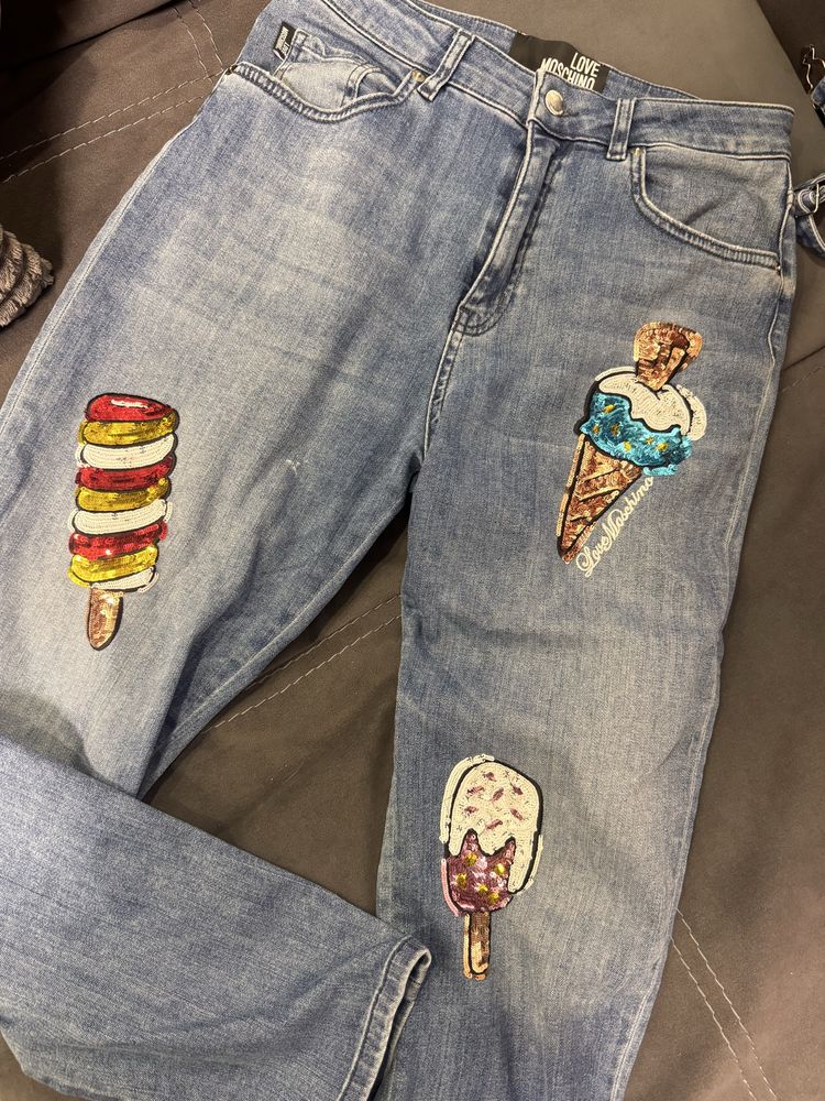 Дамски дънки moschino