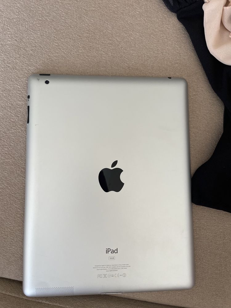 iPad сив 16GB