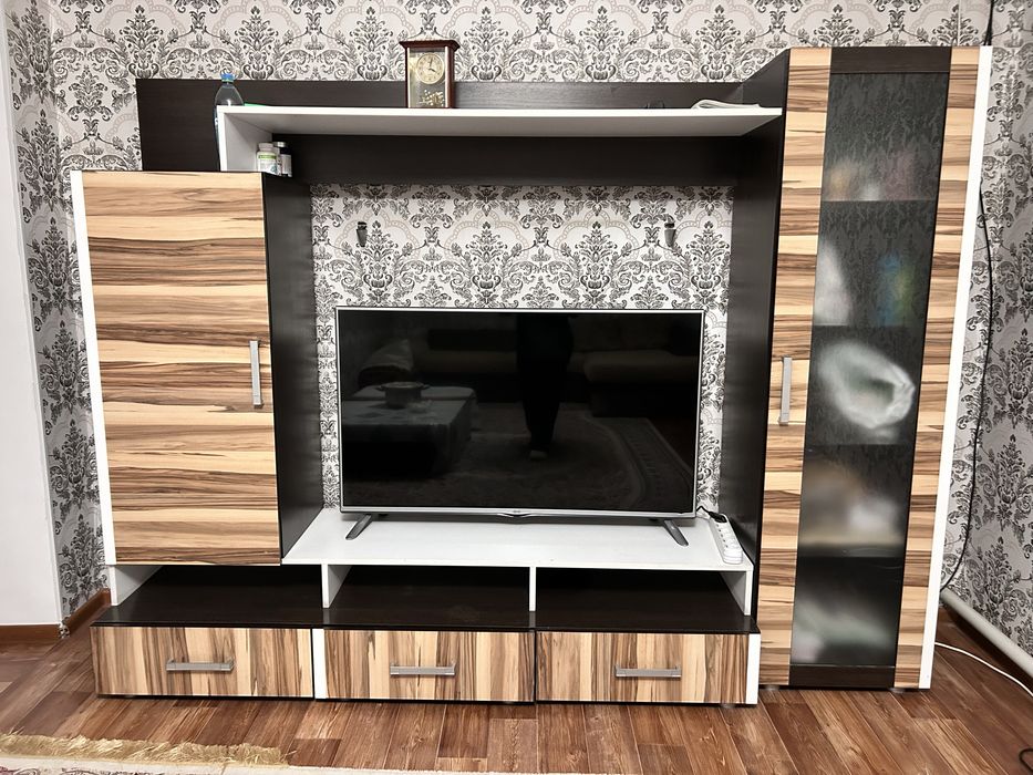 Подставка для телевизора