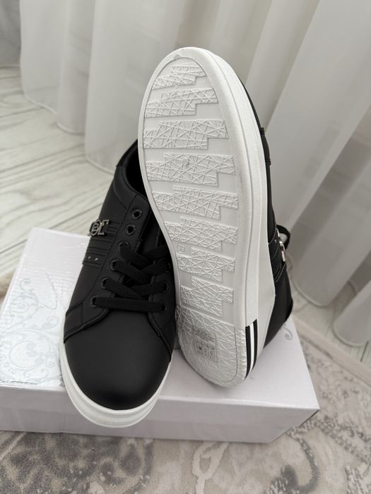 Adidasi dama,marimea 39