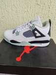 Nike Air Jordan 4 retro.