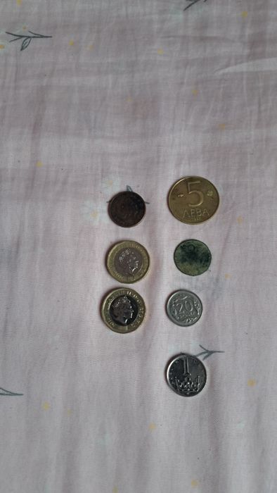 Продавам Стари монети