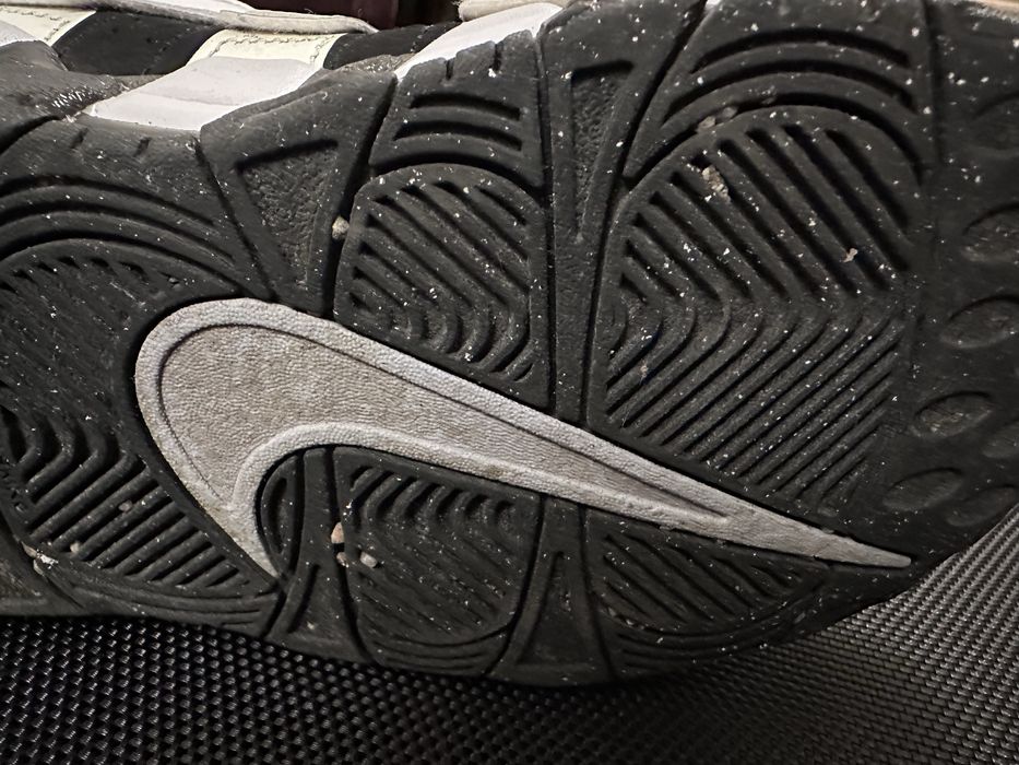 Nike Air More Uptempo, marimea 38,5, ca noi, purtati doar de 2/3 ori