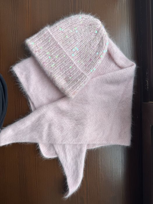 Шапка женская в наборе с косынкой