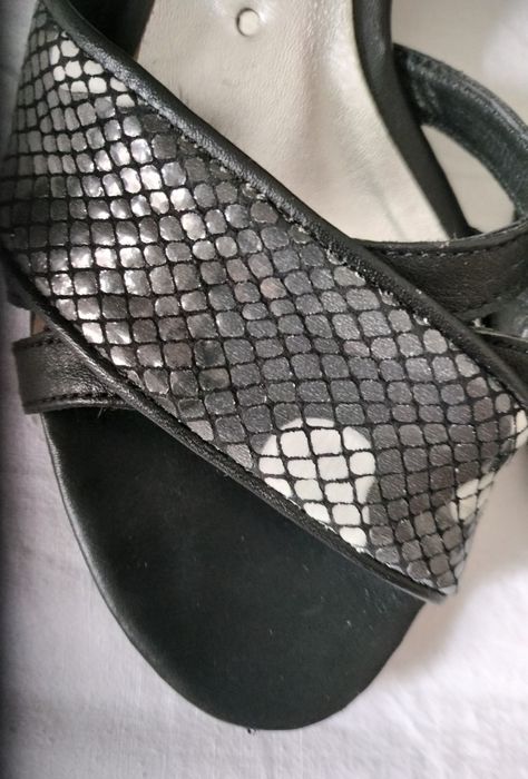 Сандали от естествена кожа