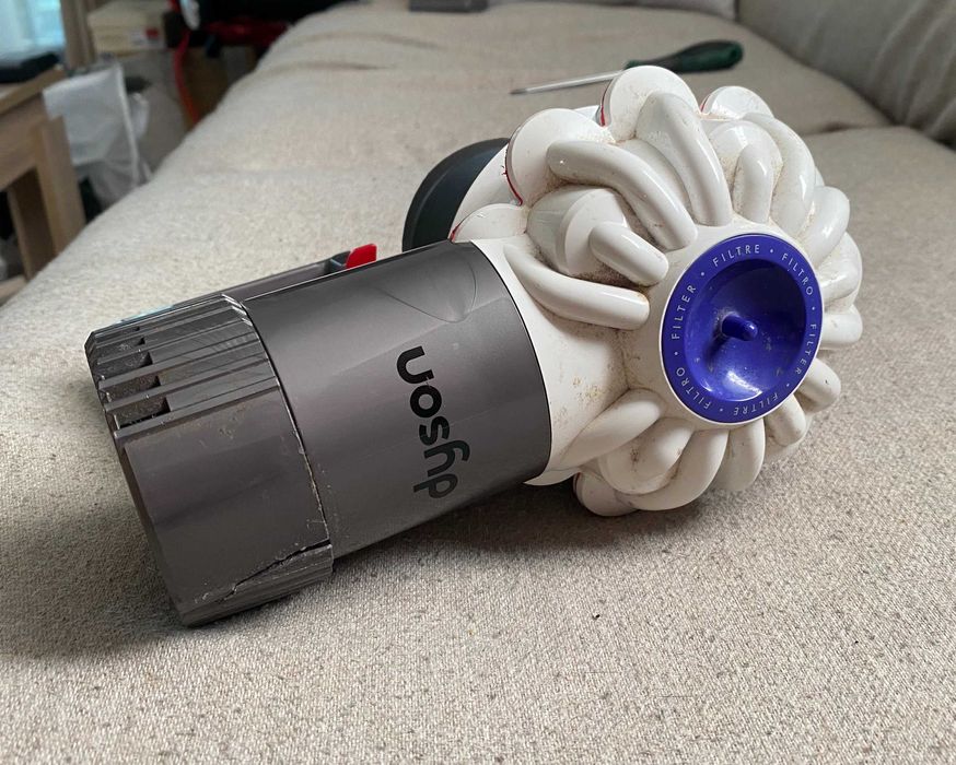 Aspirator Dyson V6 - fara accesorii - corp - perfect functional