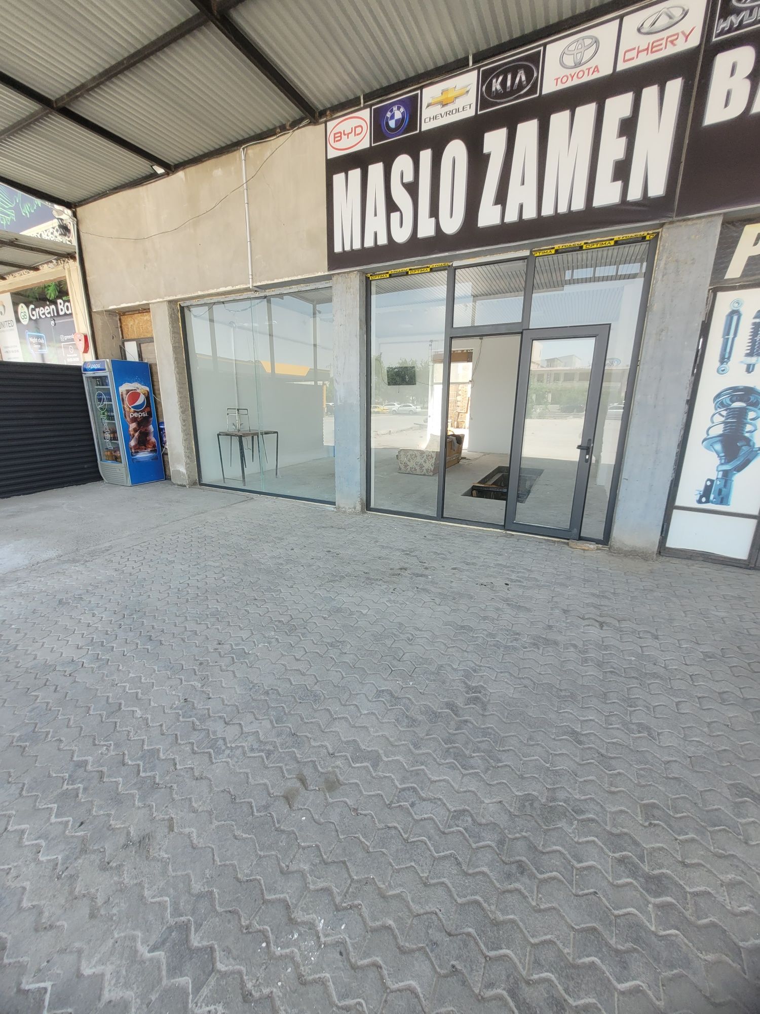 Bino sotiladi 6 sutik SHAHAR  MARKAZIDA arintir KANECHKA  XBK svetafor