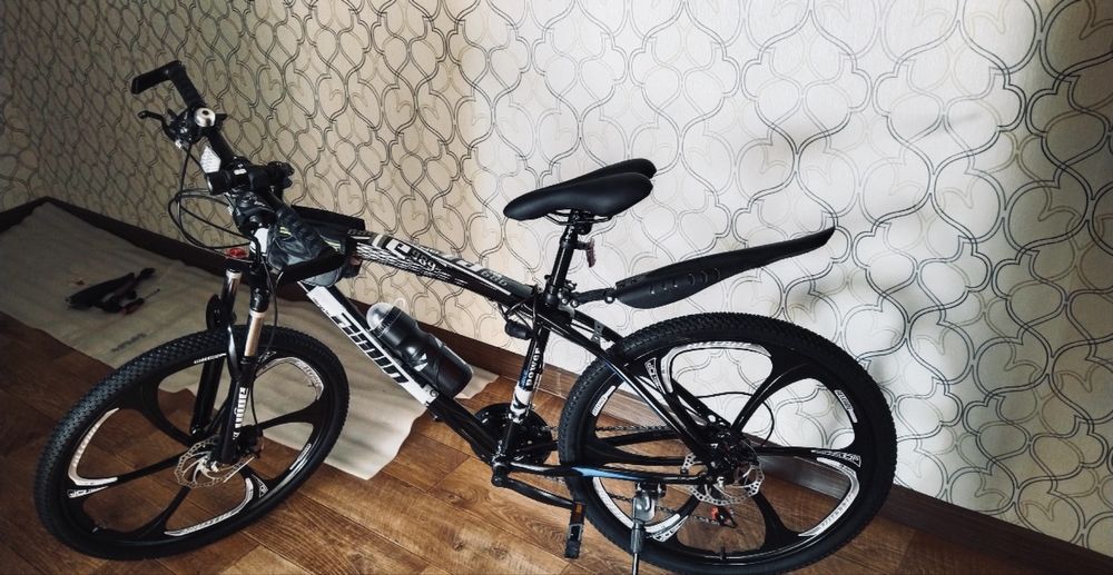 Велосипед взрослый,идеально подходит для велопрогулок