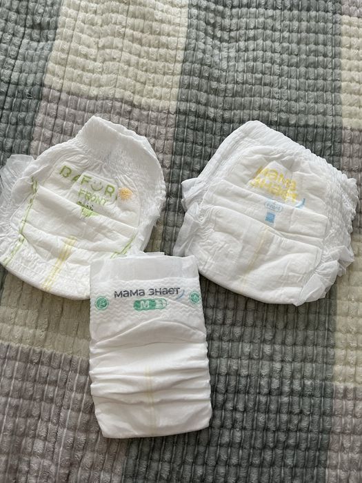 Отдам трусики и памперсы