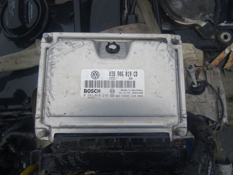 Vand Calculator Motor Ecu Volkswagen Passat B5 1.9 TDI 116CP AJM din 2001 cod:038906019CD