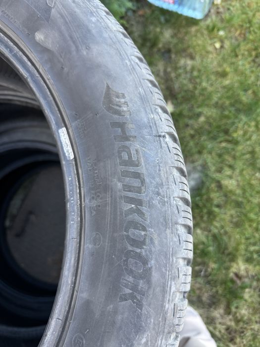 Anvelope  de iarna  Hankook 235/55 R 20
