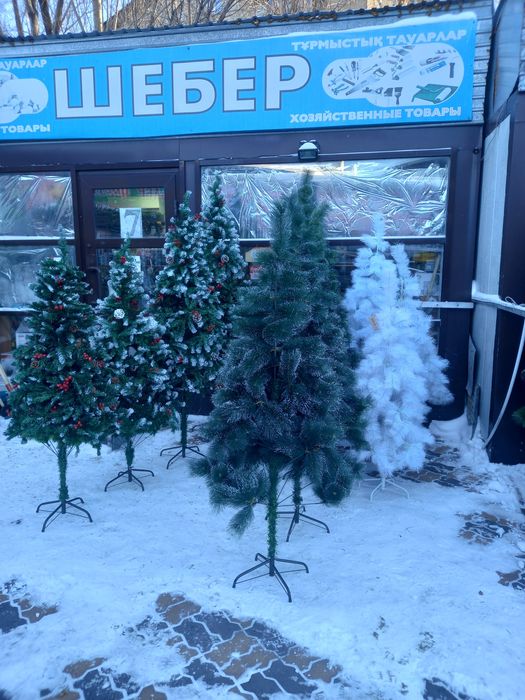 Продам новогодние искуственные елки