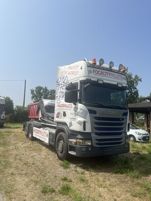 Camion SCANIA scarabil