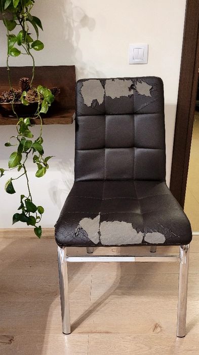 Scaune metalice rezistente – set de 2, ideale pentru recondiționare