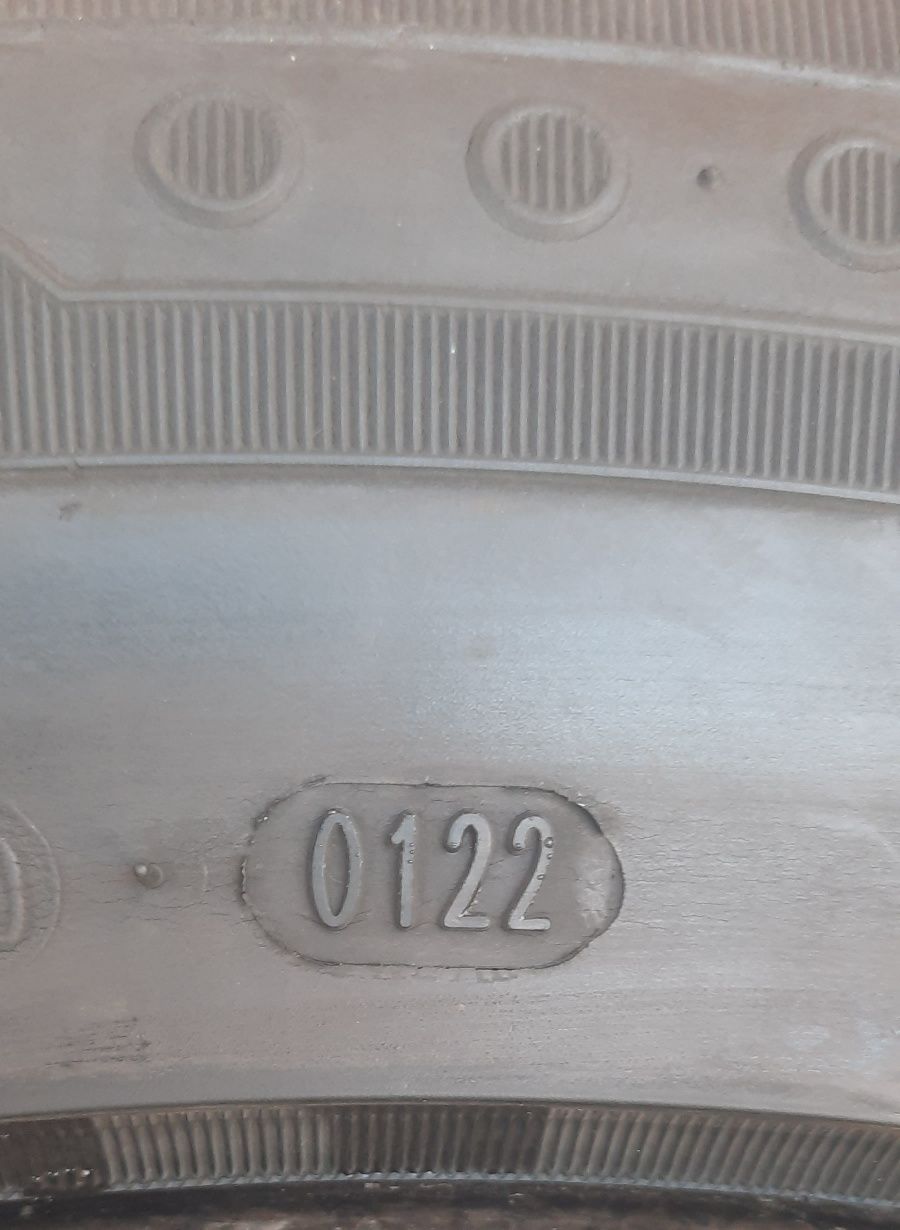 3 броя летни гуми 235 60 18 7мм дот 22