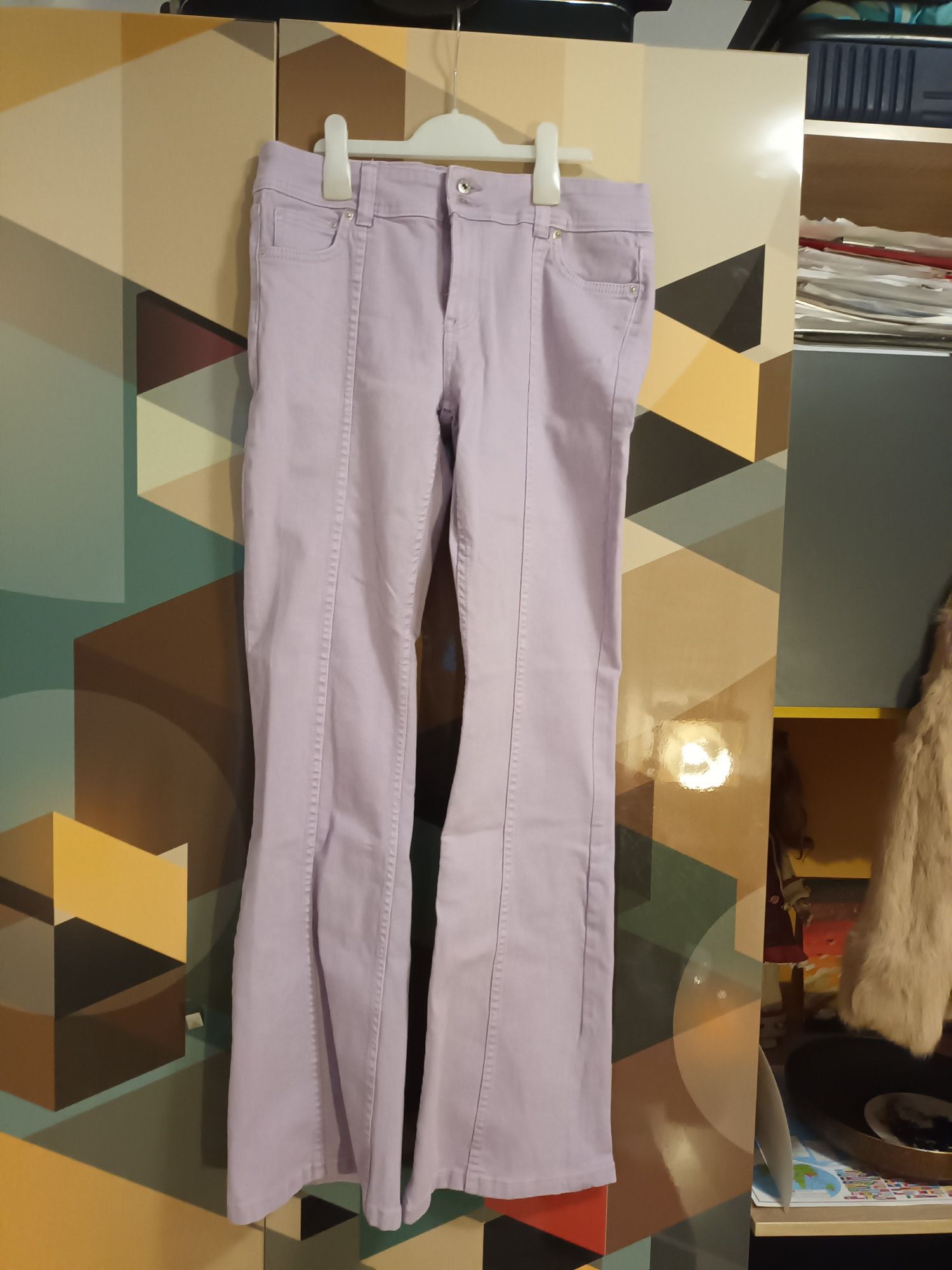 Pantaloni Bershka de blugi mov deschis