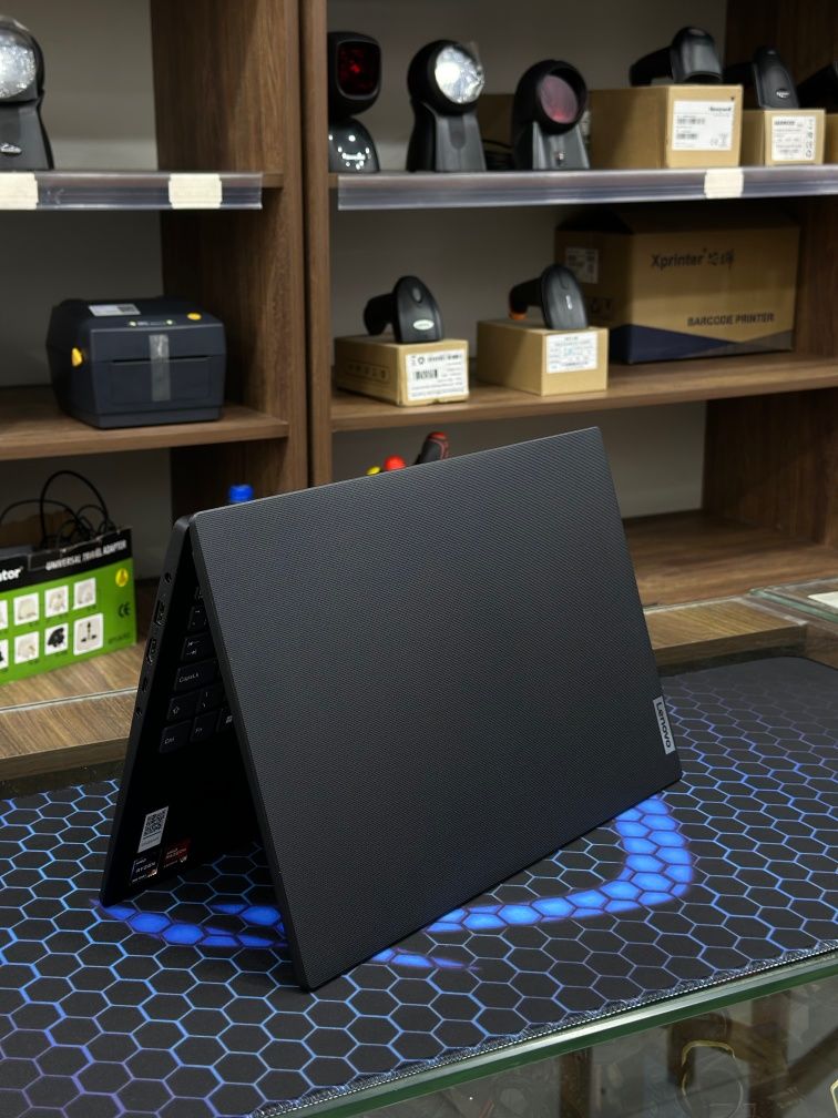 Lenovo 14
 Экран: 15,6 Дюм FULL HD LED (1920х1080) 
 Процессор: AMD RY