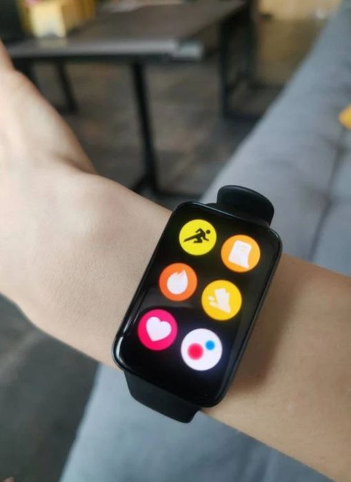 Фитнес-браслет Xiaomi Mi Band 7 Pro