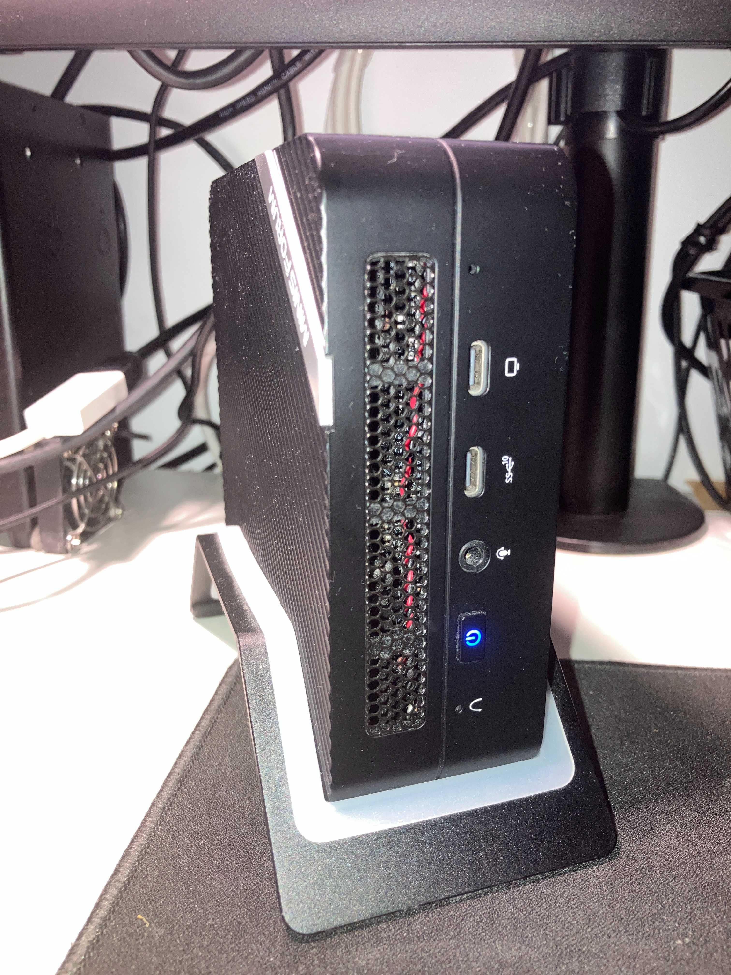 MiniPC Minisforum 560XT [6core 12threads barebones/optiuni cu ram ssd]