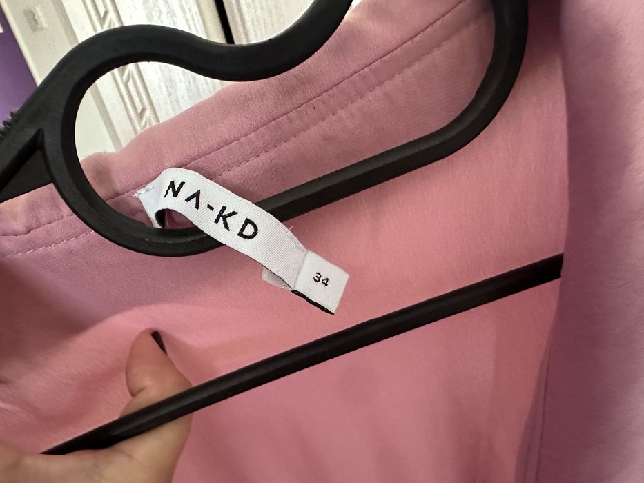 Rochie NA-KD roz pudra