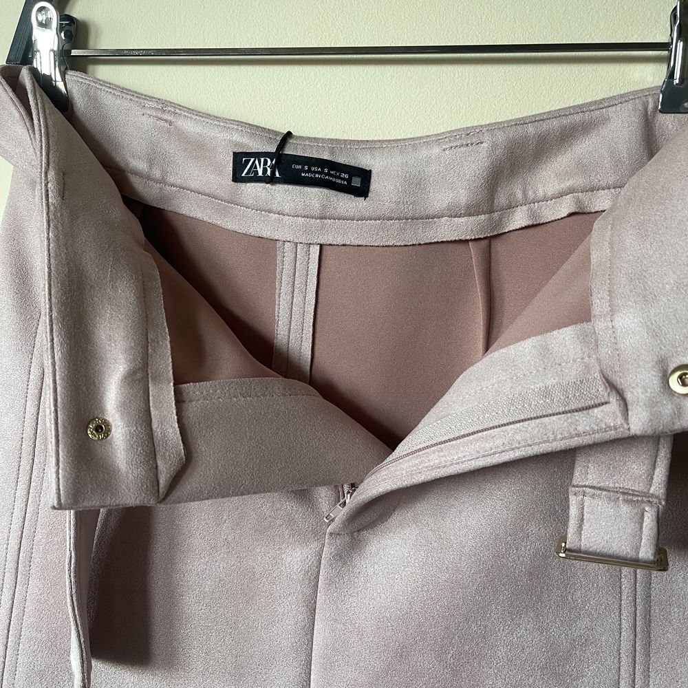 Дамска пола Zara
