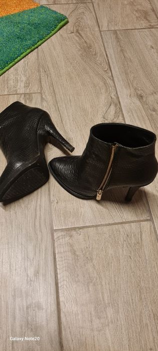 Ghete dama - de piele, marimea 36-37