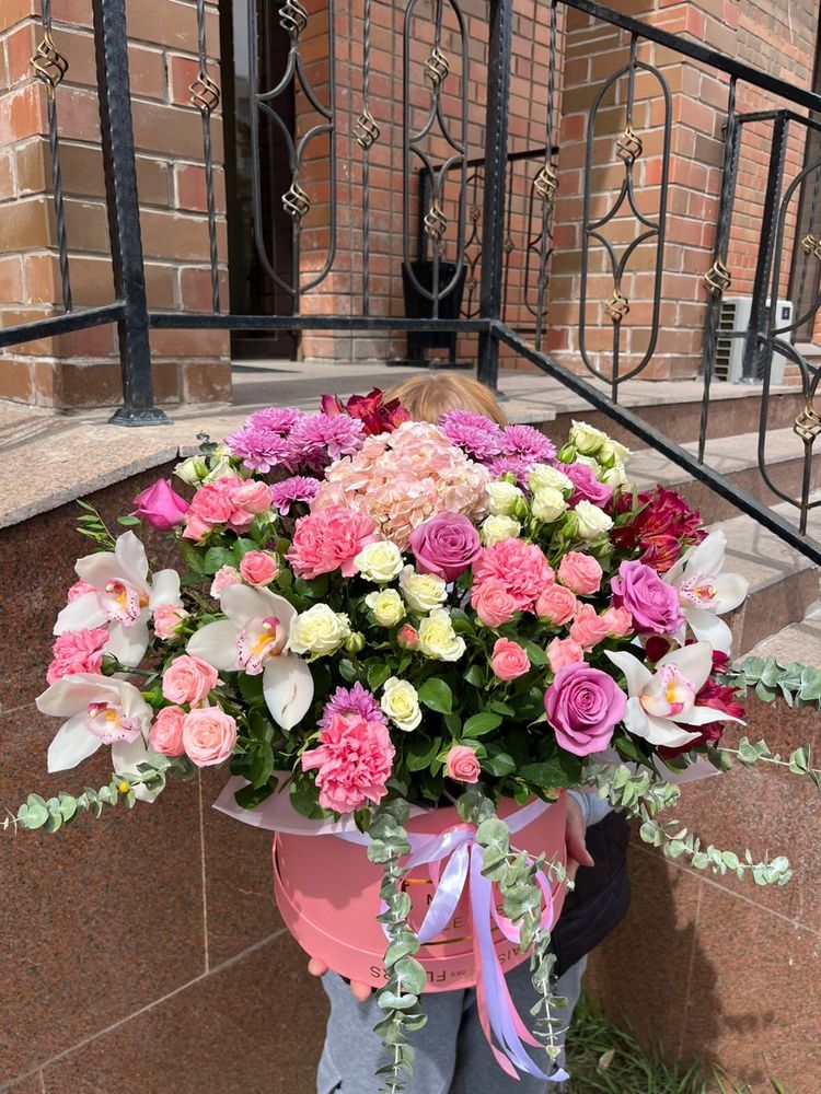 WOW букеты доставка свежие цветы Астана роза гортензия хризантема розы