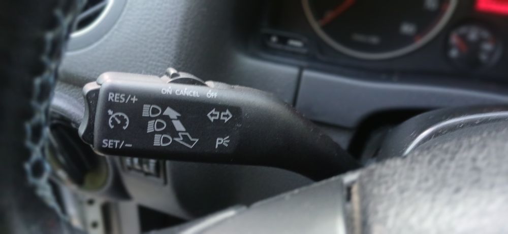 Vw Golf 5 plus motor 1.4 benzina an 2008 acte la zii