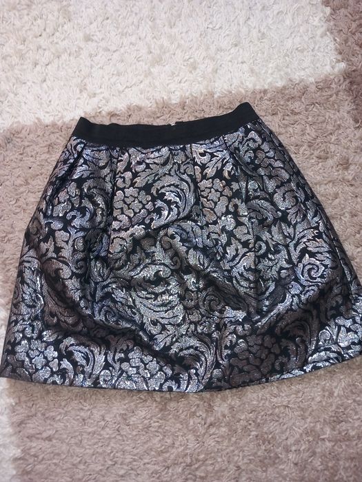 Fustă elegantă Nouă Măr. M